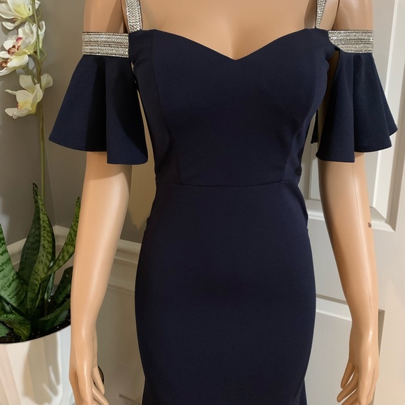 Women’s off shoulder ruffles sleeve size (S) - Picture 2 of 10